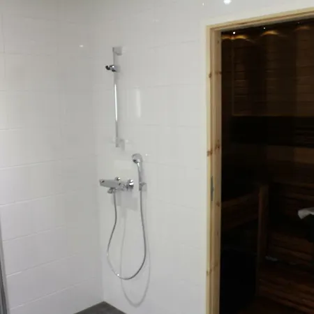 Apartment Puistotie 4